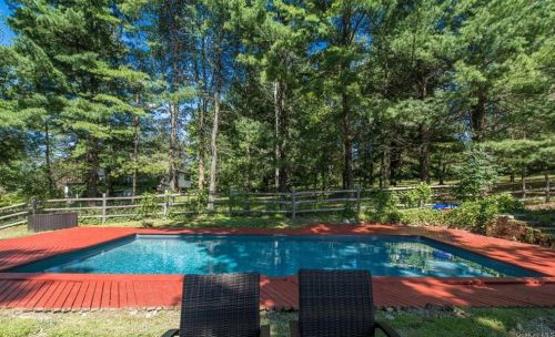 19 Mnr Dr, Poughkeepsie NY 12603-3712 exterior