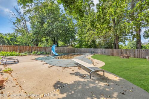 11 Arlene Dr, West Long Branch NJ 07764-1158 exterior