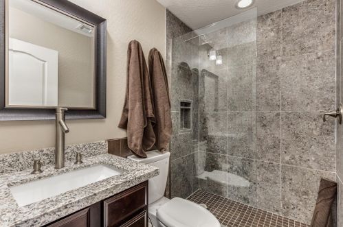 7084 Ivanhoe St, Chandler AZ 85226-0804 exterior