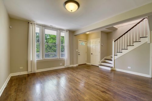 3519 Ravenswood Ave, Chicago IL 60640-4409 exterior