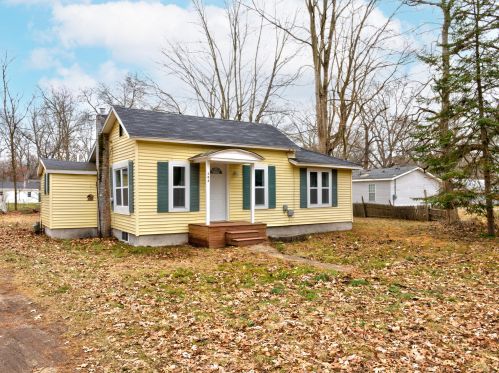 306 Sherman St, Allegan MI  49010-1066 exterior