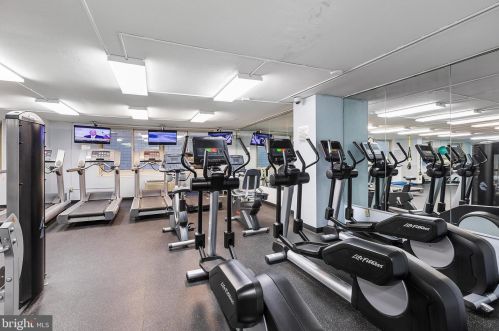 1919 Chestnut St, Philadelphia PA  19103-3401 exterior