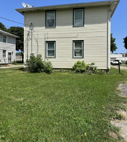 5059 46th St, Milwaukee, WI 53218-4412