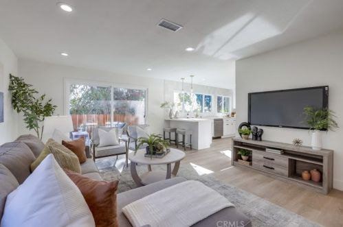 516 Buttonwood Dr, Brea CA 92821-3525 exterior