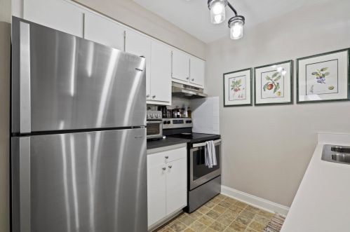 3985 84, Milwaukee WI 53228-2339 exterior