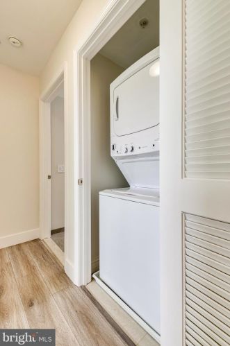 1111 Oronoco St, Alexandria VA 22314-2261 exterior