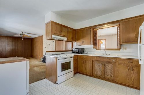 9728 Langlade St, Milwaukee WI 11032-1321 exterior