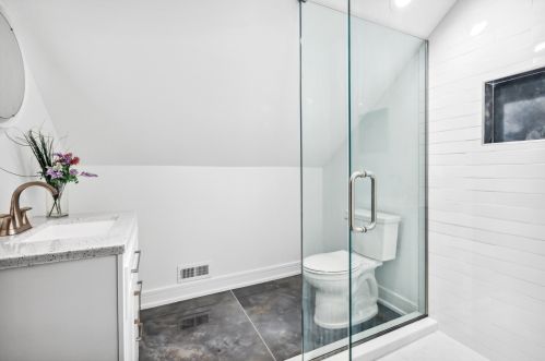 4647 Lawler Ave, Chicago IL  60638-2009 exterior