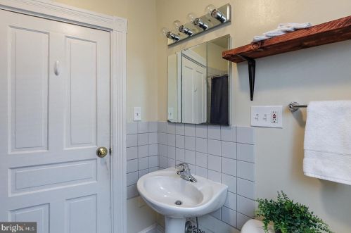 441 Nevin St, Lancaster PA  17603-3360 exterior