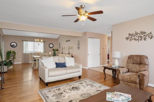 5454 Langsworth Dr, Saint Louis MO 63129-3625 exterior