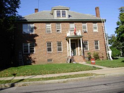 359 Waltham St, Newton, MA 02465-1745