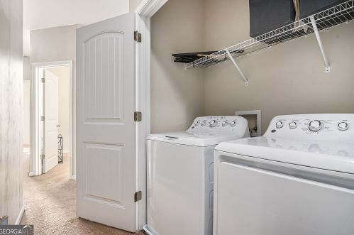 2286 Capella Cir, Atlanta GA  30331-3869 exterior