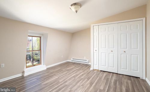 450 New York Ave, Columbus NJ 08022-2021 exterior