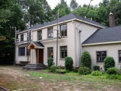 327 Brookline St, Newton, MA 02459-3151