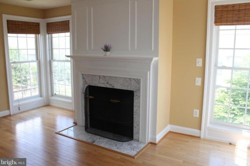 204 Deep Trail Ln, Rockville MD  20850-7753 exterior