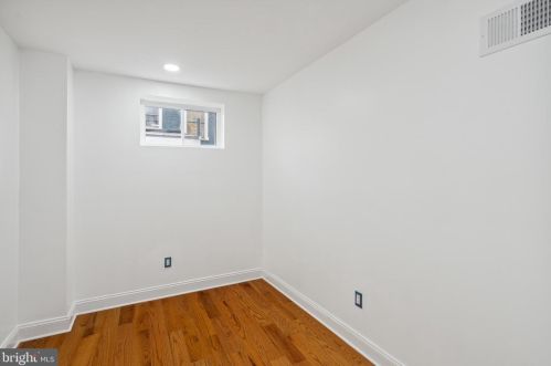 312 Manton St, Philadelphia PA  19147-5213 exterior