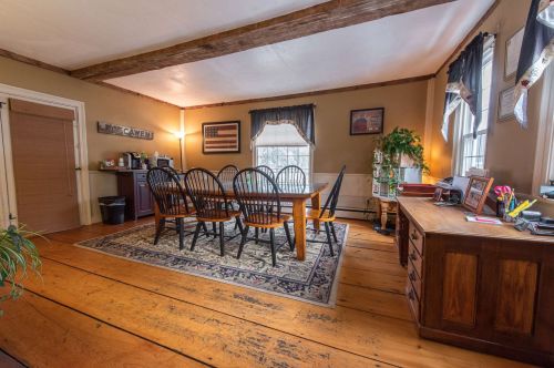 148 King St, Concord NH 03303-2111 exterior