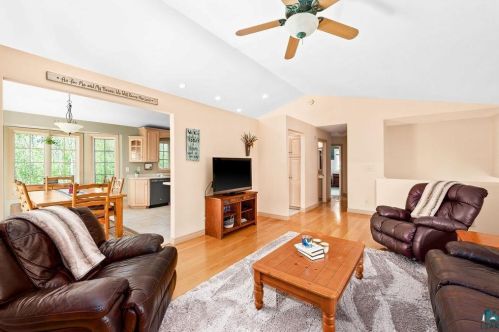 5633 Hermantown Rd, Duluth MN 55810-9744 exterior