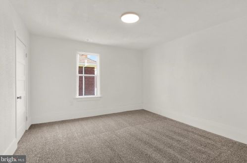 319 King St, Littlestown PA 17340-1612 exterior