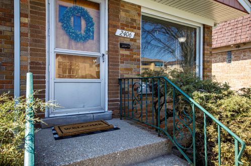 2406 77th Ct, Chicago, IL 60707-2501