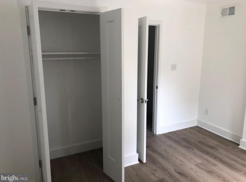 2051 9 St, Philadelphia PA 19147-4628 exterior