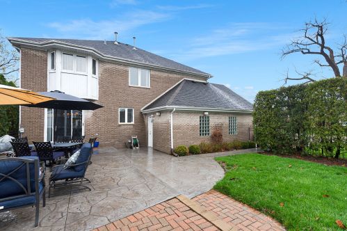 8236 Ainslie St, Chicago IL 60706-3067 exterior