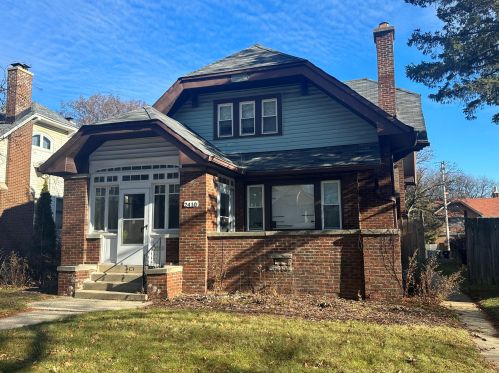 2410 Sherman Blvd, Milwaukee WI  53210-2946 exterior