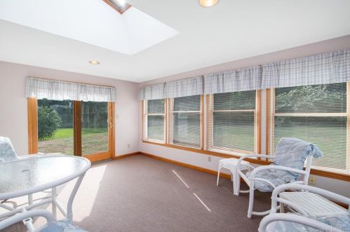 2 Edward Ave, Enfield CT 06082-3703 exterior