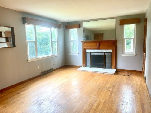 186 Orchard Dr, Pittsburgh PA  15235-3561 exterior