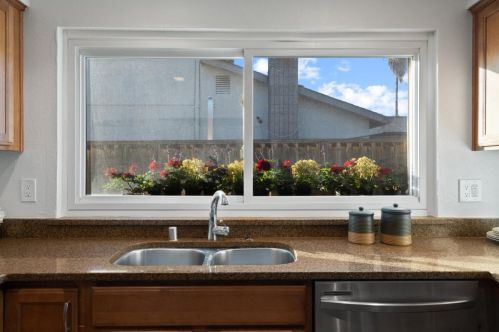 1240 Moonlight Way, Milpitas CA 95035-6227 exterior