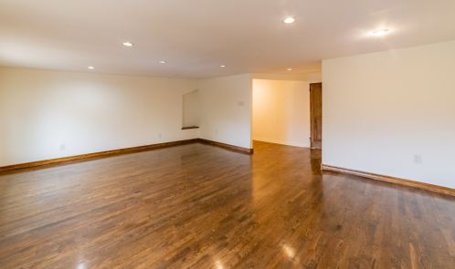 7225 Bennett Ave, Chicago IL  60649-2905 exterior