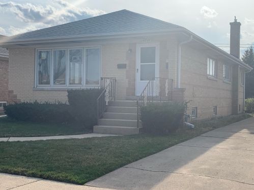 4844 Greenwood Ave, Chicago IL  60615-1914 exterior