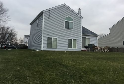 3018 Bloomfield Dr, Joliet IL 60436-9704 exterior