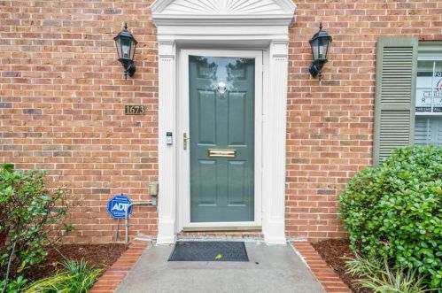 1673 Executive Park Ln, Atlanta, GA 30329-3132