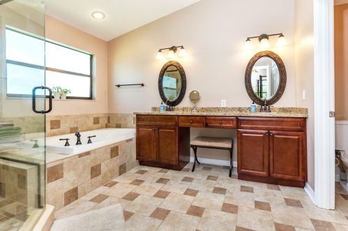 11322 Glenmont Dr, Tampa FL 33635-1533 exterior