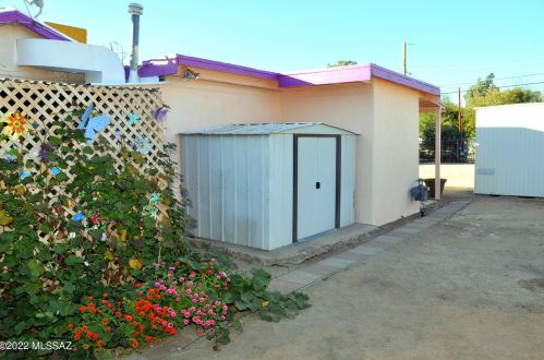 4114 Monte Vis Dr, Tucson AZ 85712-5516 exterior