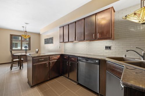 4156 104, Milwaukee WI 53226-4324 exterior