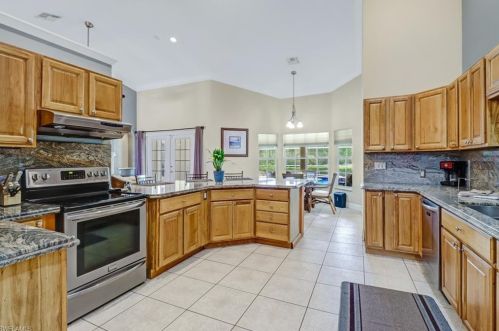 2481 22 Ave, Naples FL 34120-0055 exterior