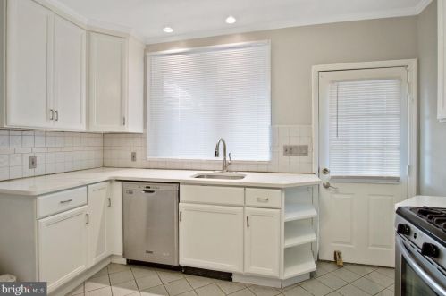 4255 Houghton St, Philadelphia PA 19128-1744 exterior