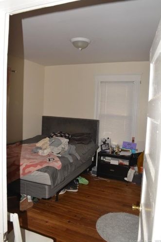 356 Chestnut St, New Britain CT 06051-2307 exterior