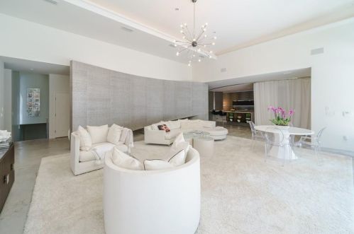 4625 Lk Forrest Dr, Atlanta GA 30342-2216 exterior