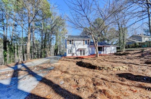 2007 Britt Dr, Lithonia GA 30078-2859 exterior