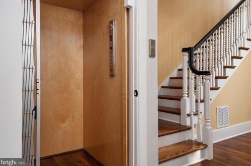 3717 Parke Dr, Edgewater MD 21037-4115 exterior