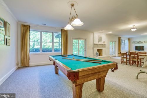 1613 Maddux Ln, Mc Lean VA 22101-3200 exterior