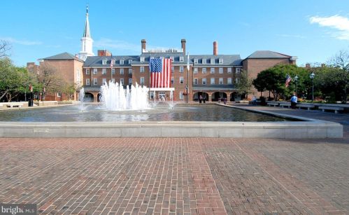 337 Fayette St, Alexandria VA 22314-2201 exterior