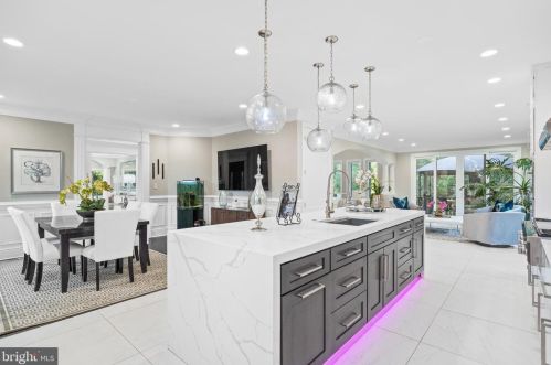 1645 Kirby Rd, Mc Lean VA  22101-3240 exterior