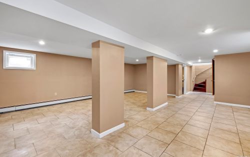 19 High St, Valley Stream NY 11581-1417 exterior