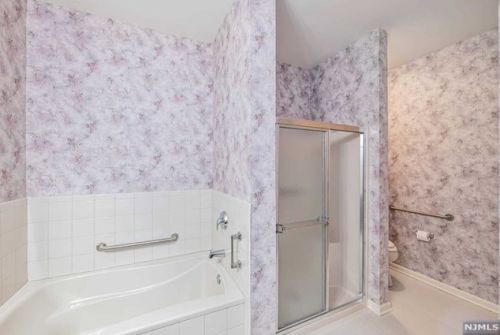 3326 Franklin Ln, Rockaway NJ 07866-5820 exterior