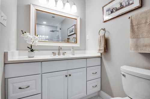 12304 Cedar Bend Dr, Dallas TX  75244-7009 exterior