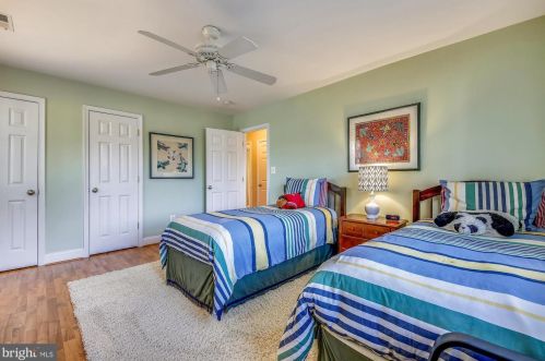 721 Brent Rd, Rockville MD 20854-1782 exterior